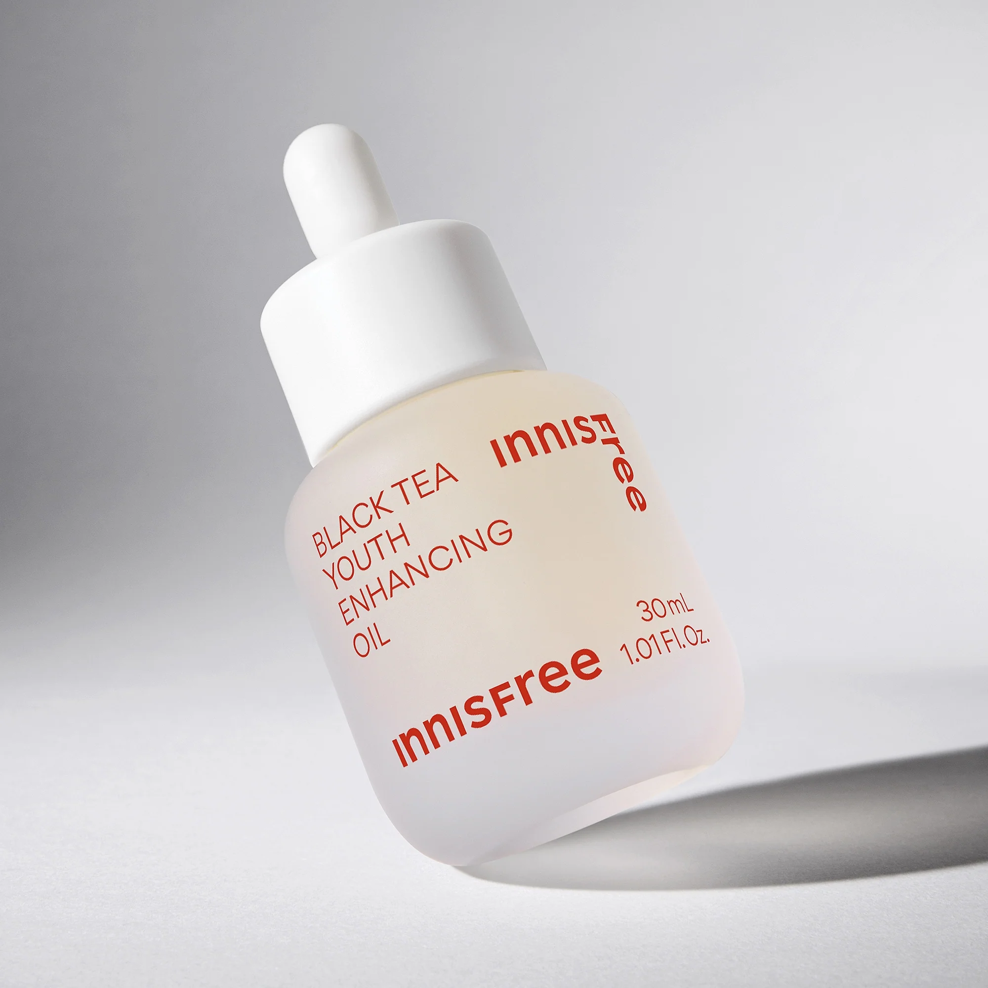 INNISFREE Black Tea Youth Enhancing Oil 30ml - Image 3